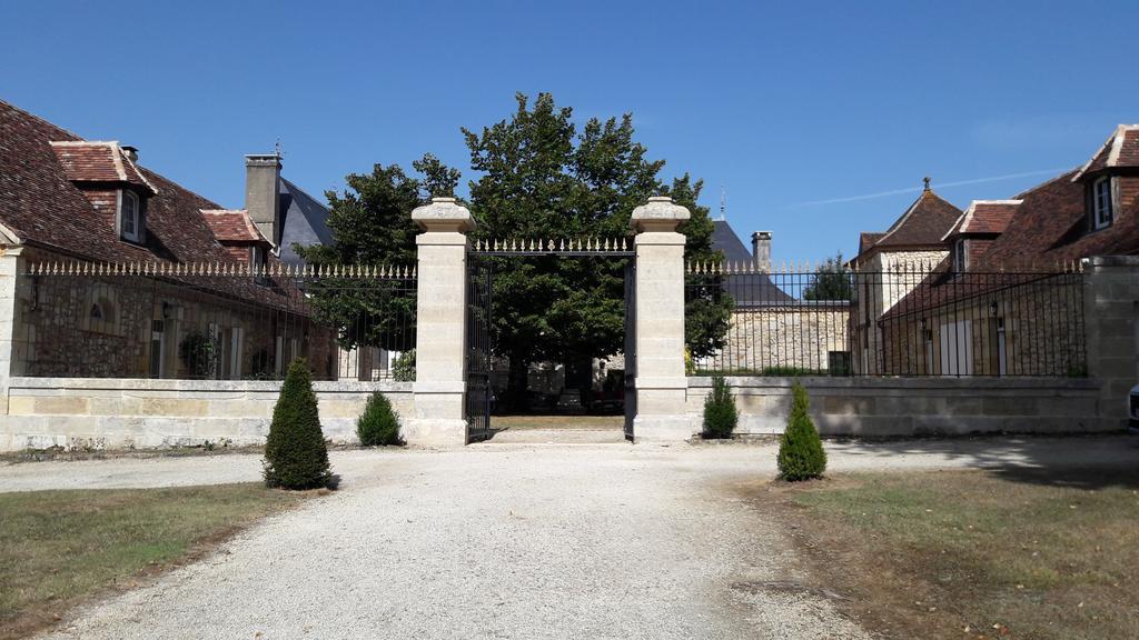 Domaine De La Rocque Bed and Breakfast Liorac-sur-Louyre Esterno foto
