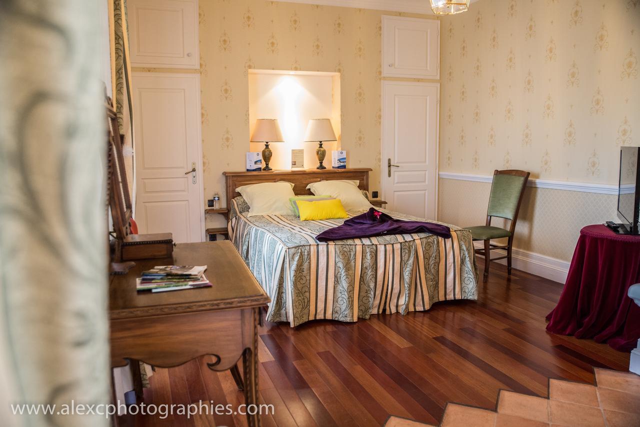 Domaine De La Rocque Bed and Breakfast Liorac-sur-Louyre Esterno foto